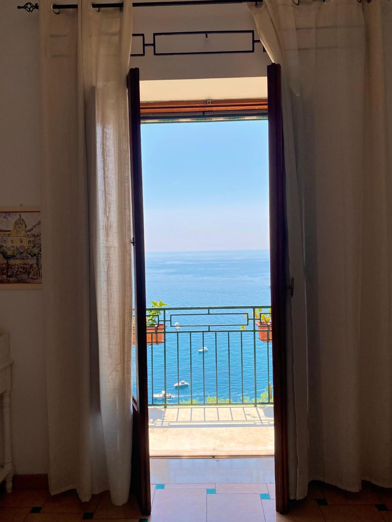 Positano'S Flats Apartment Luaran gambar