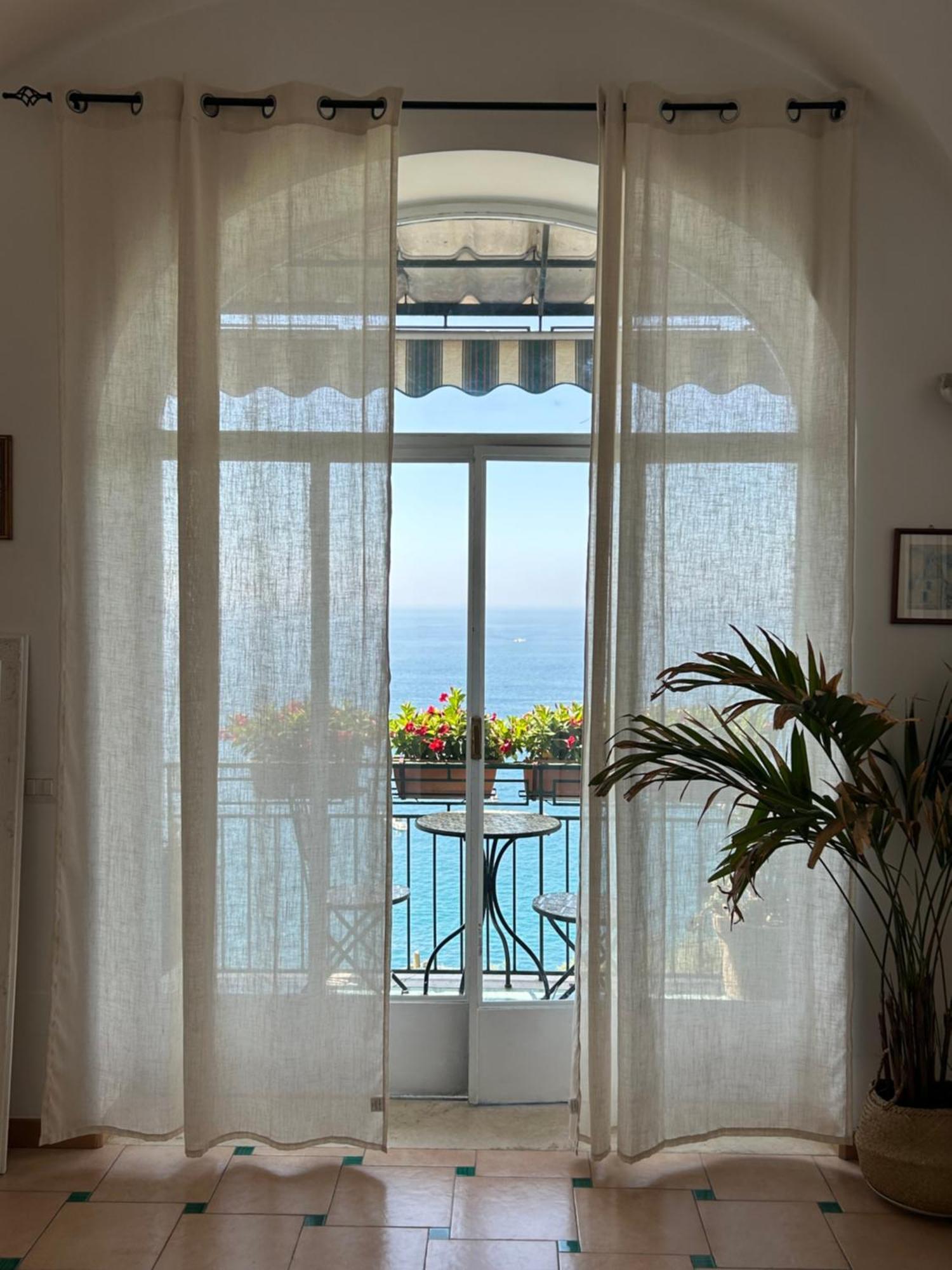 Positano'S Flats Apartment Luaran gambar
