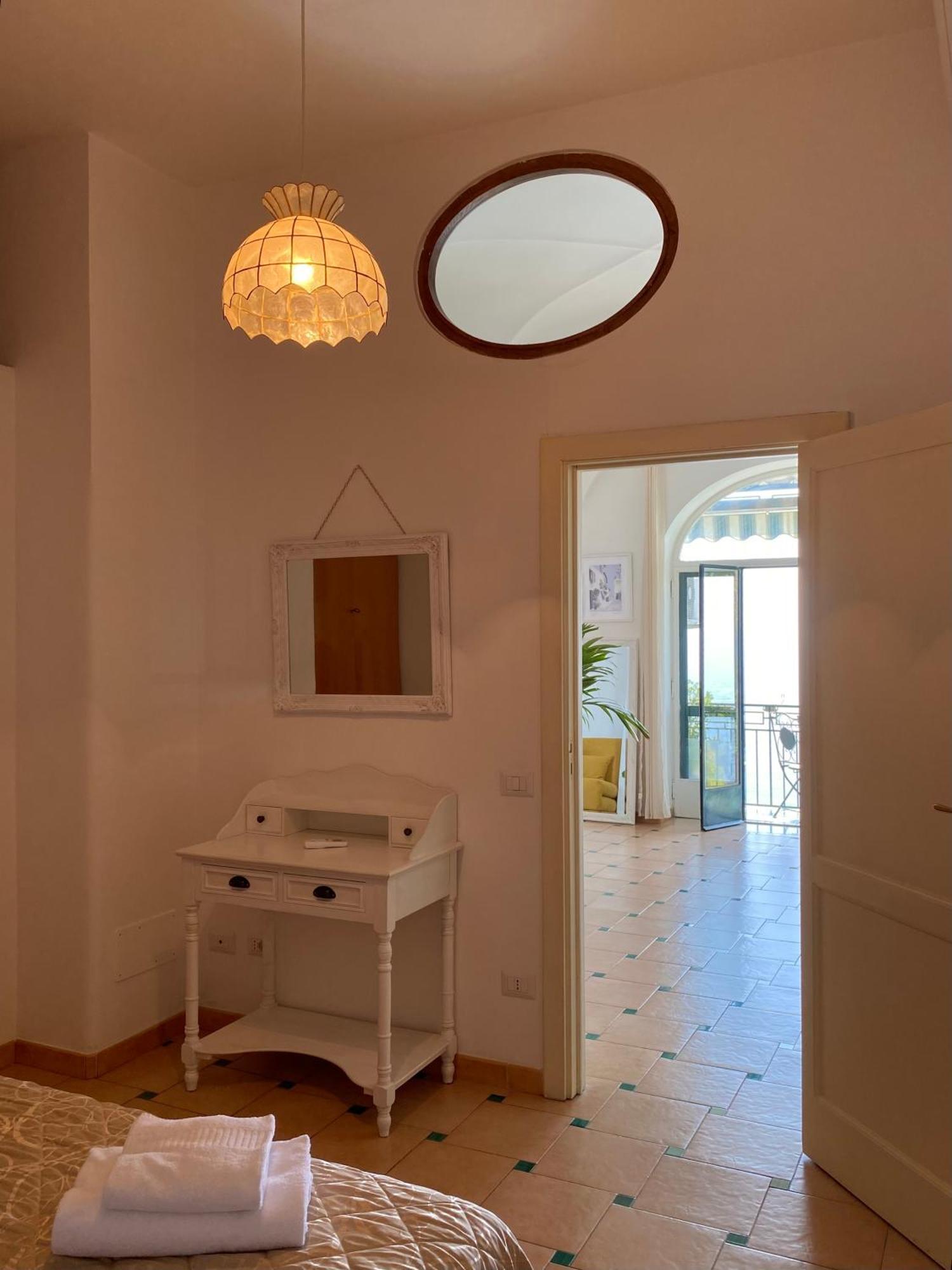 Positano'S Flats Apartment Luaran gambar